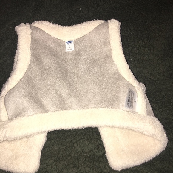 Fuzzy teddy bear vest 🥰 - Picture 3 of 6